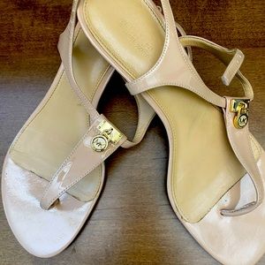 Micheal kors flip flops